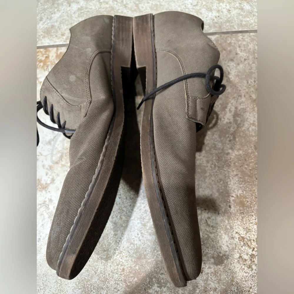 Men's tan Lace-Up Oxfords